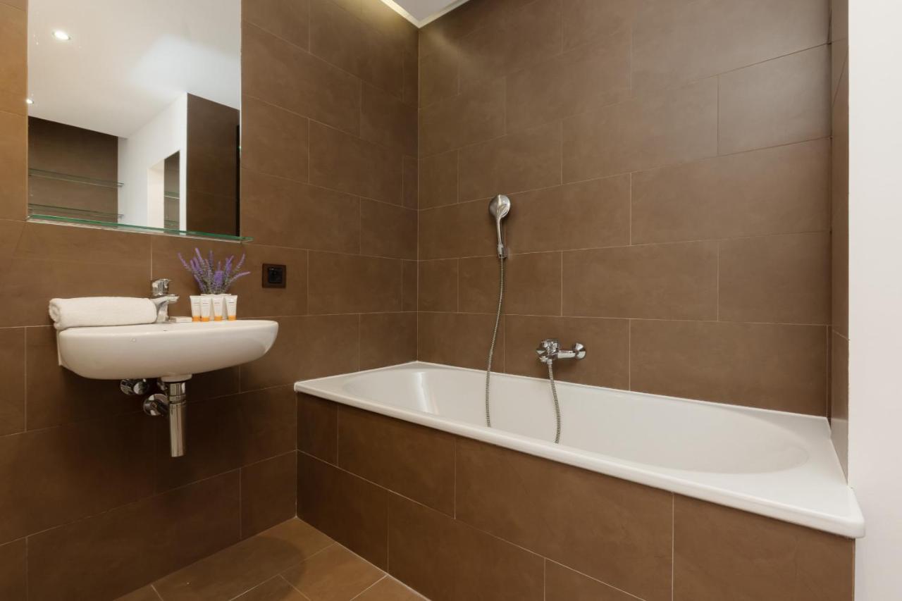 Old Mokotow Spacious Two-Bedroom Apartment By Noclegi Renters Warszawa Eksteriør bilde